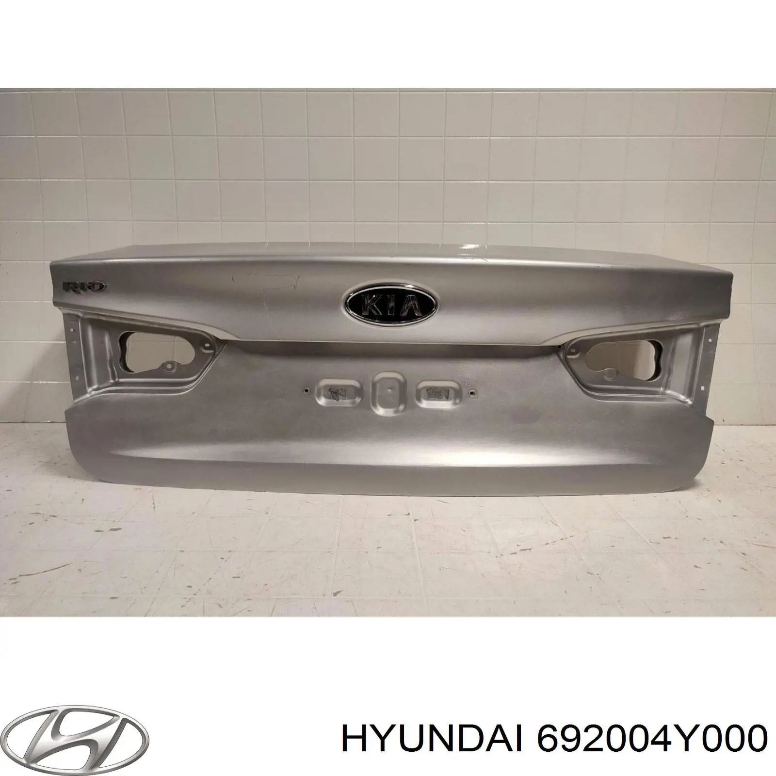 Крышка багажника 692004Y000 Hyundai/Kia