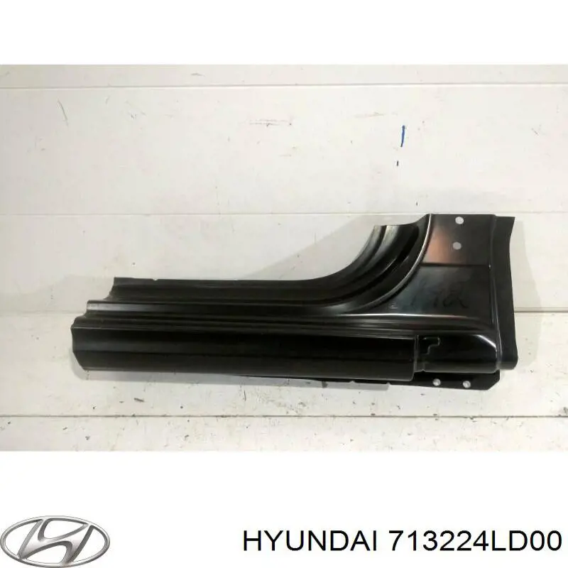 713224LD00 Hyundai/Kia Порог наружний правый