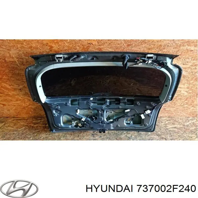 737002F240 Hyundai/Kia porta traseira (3ª/5ª porta-malas (tampa de alcapão)
