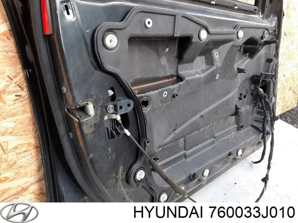 Дверь передняя левая 760033J010 Hyundai/Kia