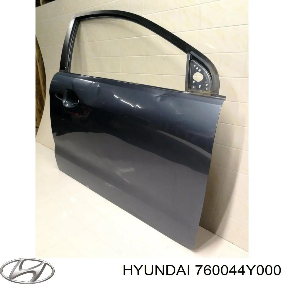 Дверь передняя правая 760044Y000 Hyundai/Kia