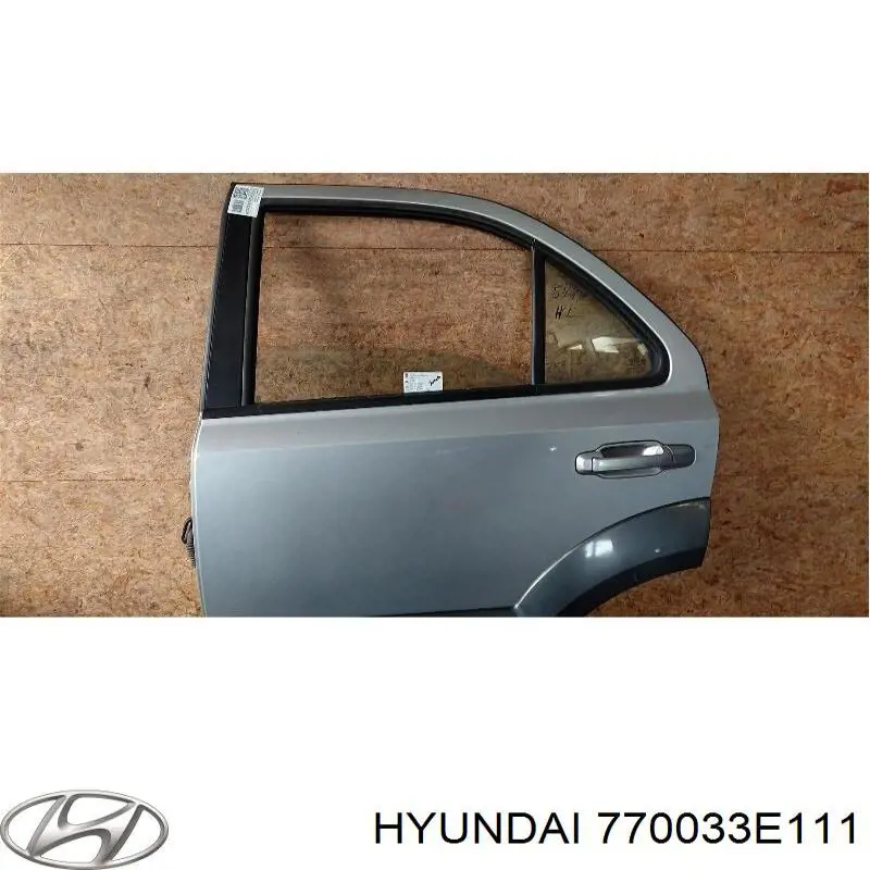 770033E011 Hyundai/Kia porta traseira esquerda