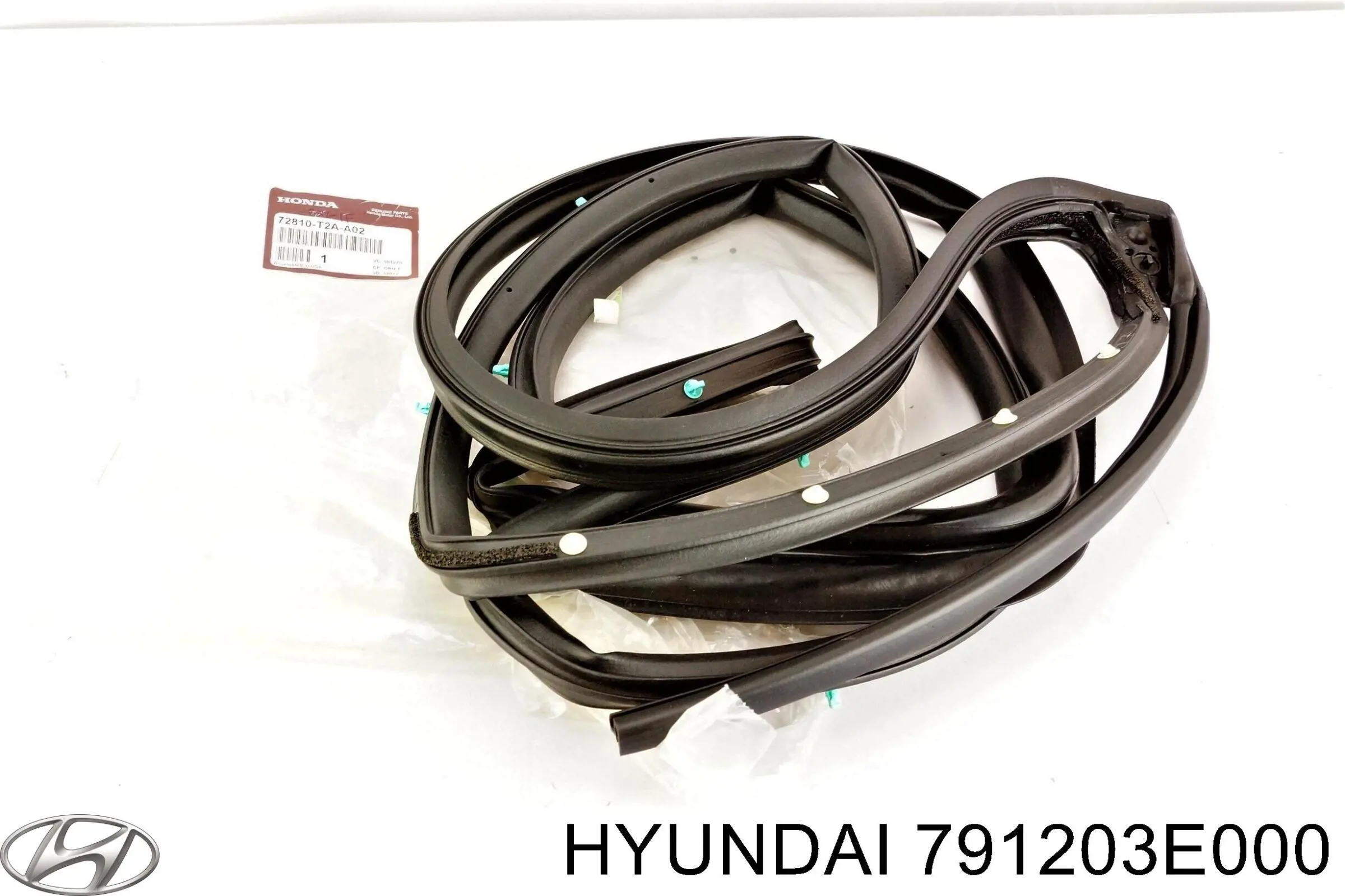 Купить 791203E000 Hyundai/Kia Завеса капота правая