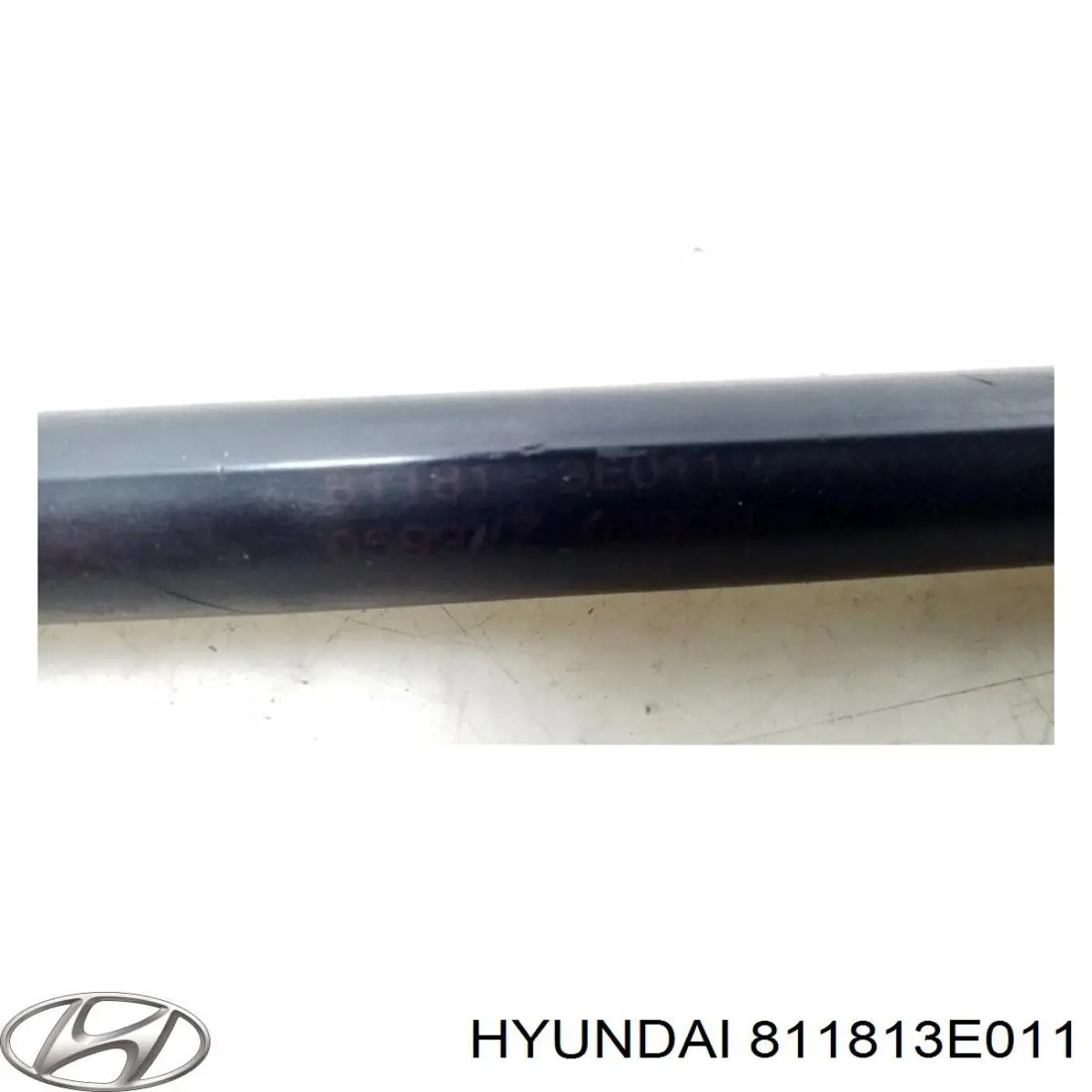 Упор капота Hyundai/Kia 811813E011