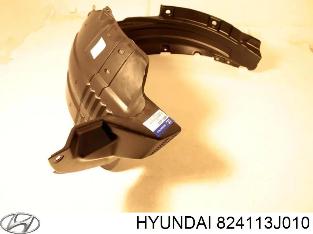 824113J010 Hyundai/Kia vidro da porta dianteira esquerda