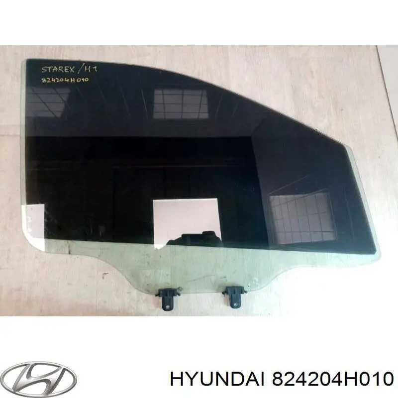 Стекло двери передней правой на Hyundai H-1 STAREX Starex 