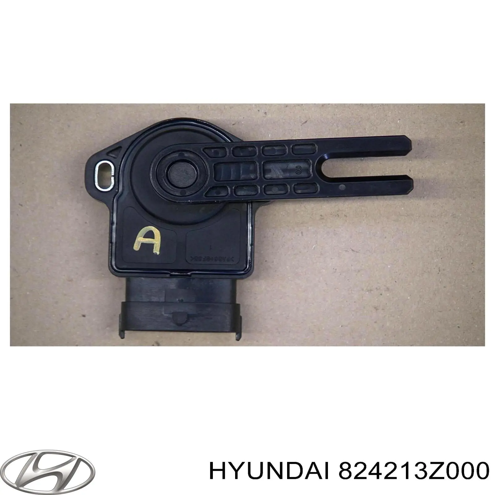 824213Z000 Hyundai/Kia vidro da porta dianteira direita