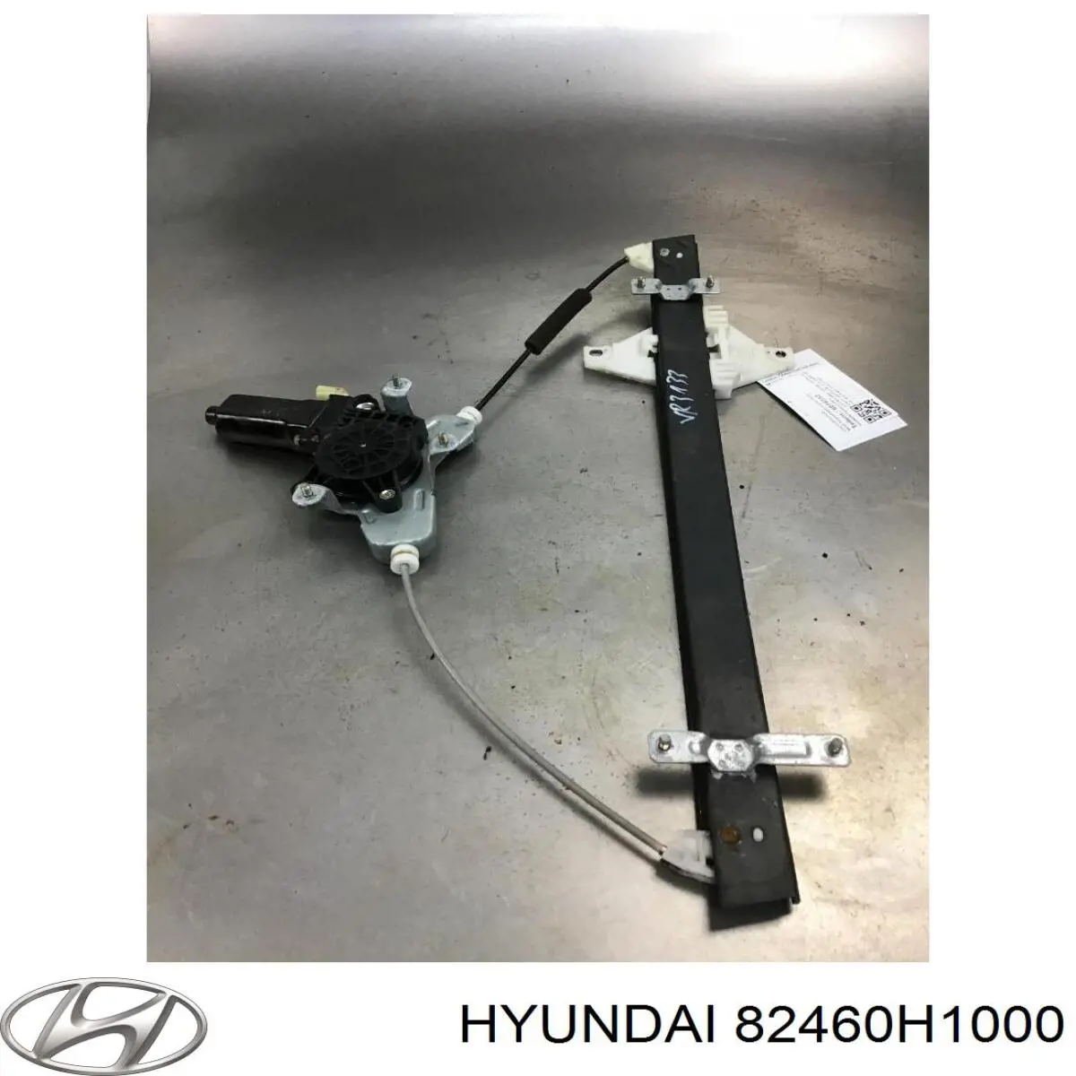 Мотор стеклоподъемника двери передней, правой Hyundai/Kia 82460H1000