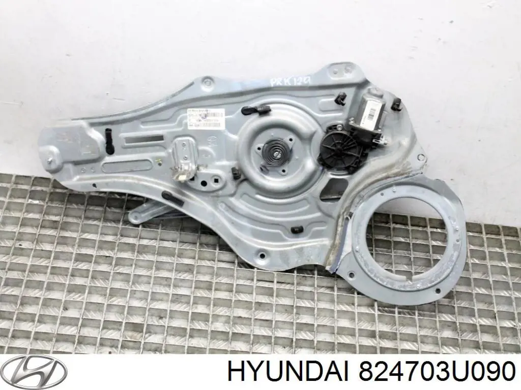 824703U090 Hyundai/Kia 