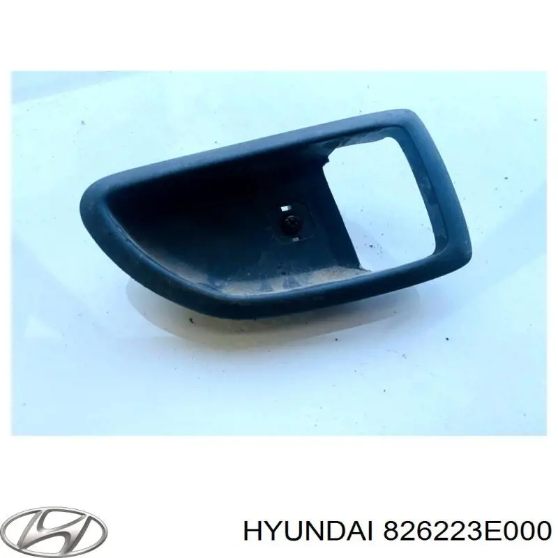  826223E000 Hyundai/Kia