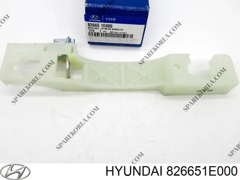 826651E000 Hyundai/Kia Держатель наружной ручки двери передней правой