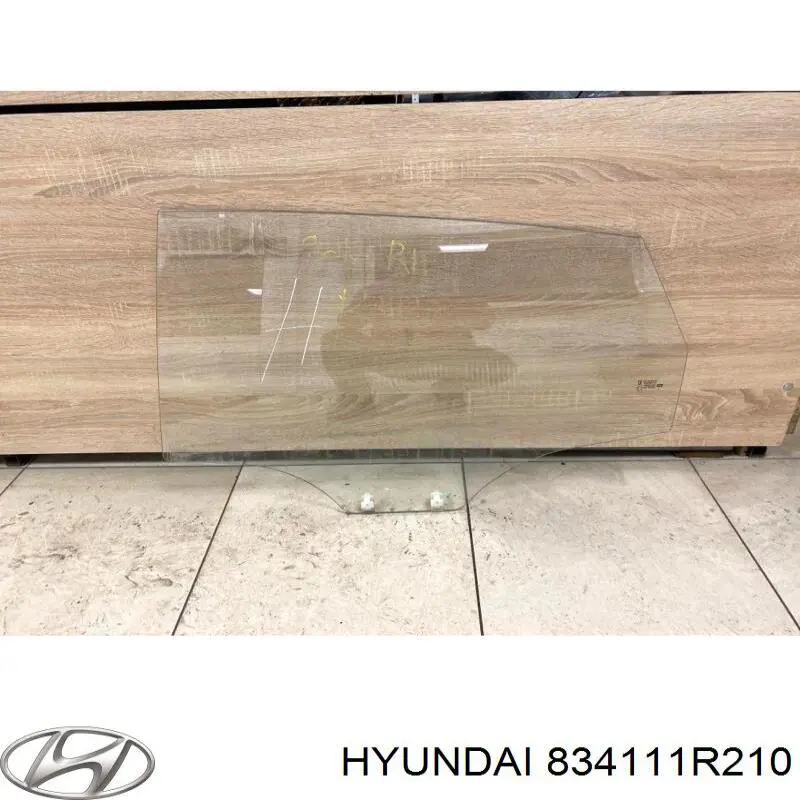 Стекло двери задней левой на Hyundai SOLARIS SBR11