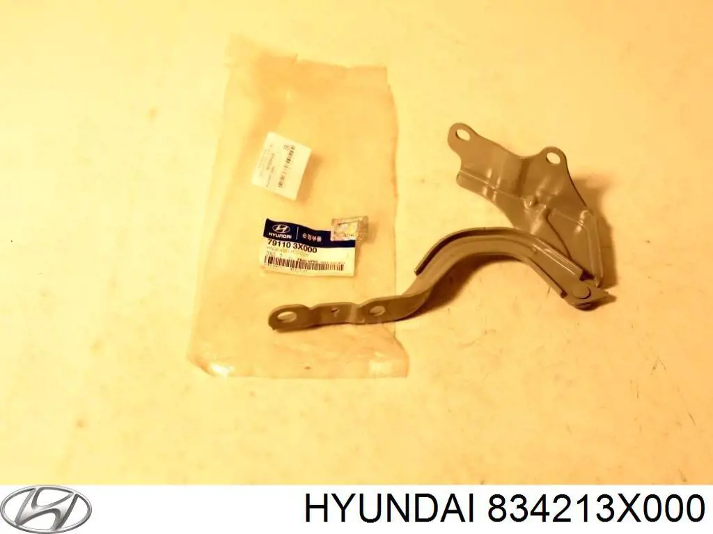 Стекло двери задней правой Hyundai/Kia 834213X000