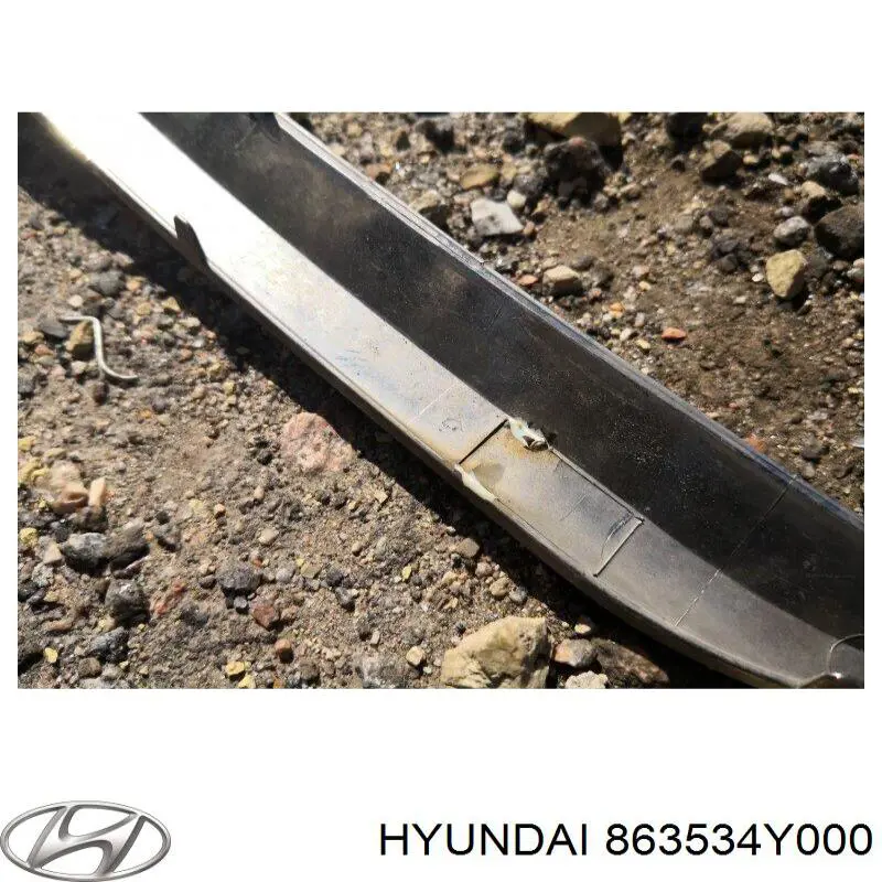 863534Y000 Hyundai/Kia Ободок решетки радиатора