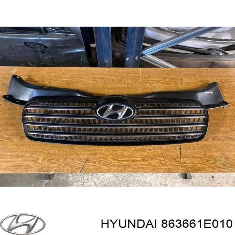 Купить 863661E010 Hyundai/Kia Накладка (рамка) решетки радиатора
