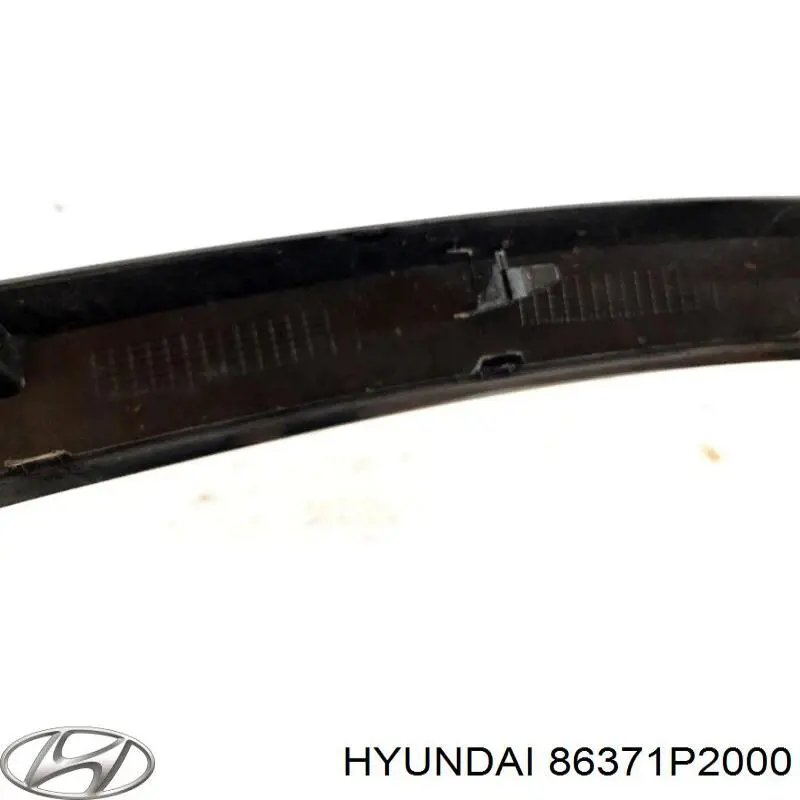 Решетка радиатора 86371P2000 Hyundai/Kia