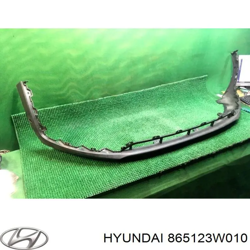 865123W010 Hyundai/Kia pára-choque dianteiro, parte inferior