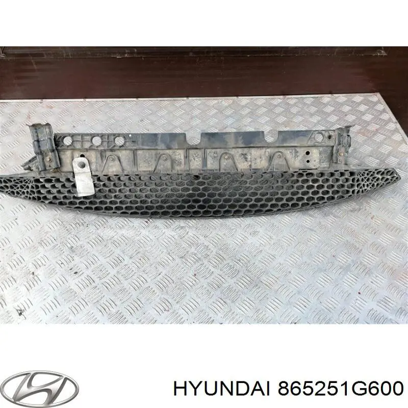 Решетка бампера нижняя Polcar 411727 цена, от 17.54 USD