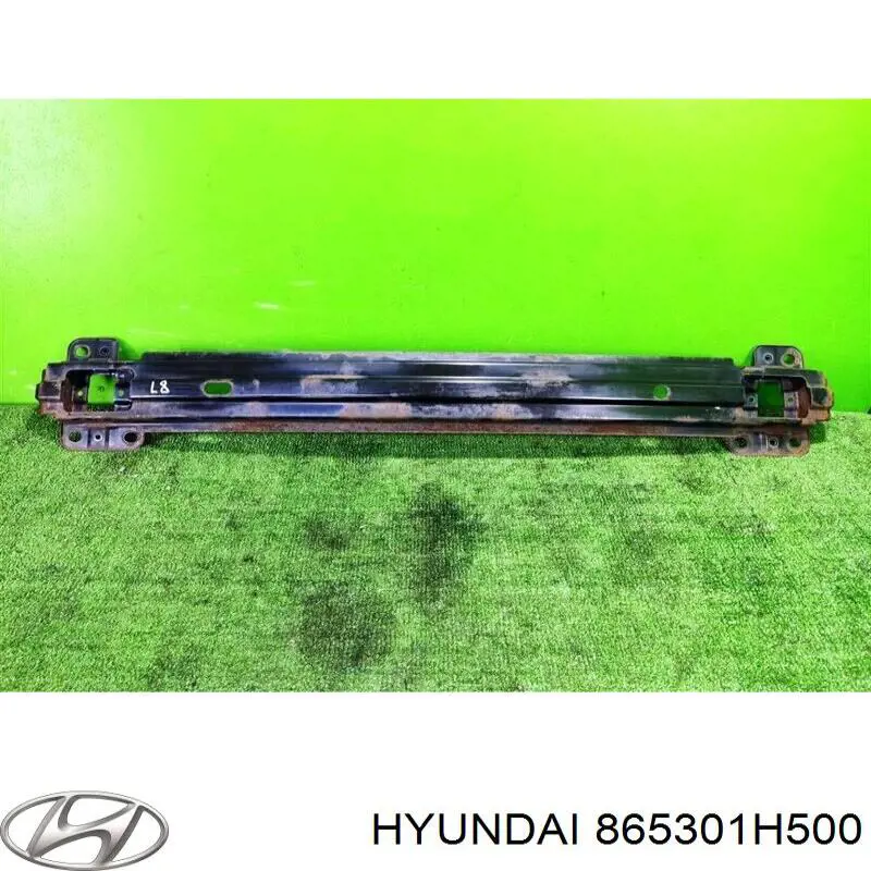 Усилитель переднего бампера 865301H500 Hyundai/Kia