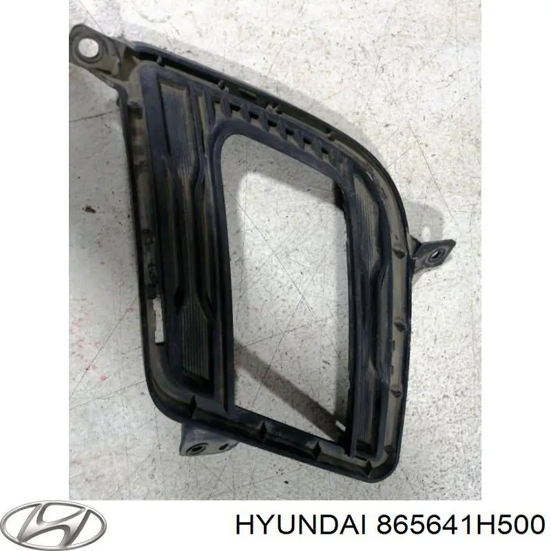 865641H500 Hyundai/Kia tampão (grelha das luzes de nevoeiro do pára-choque dianteiro direito)