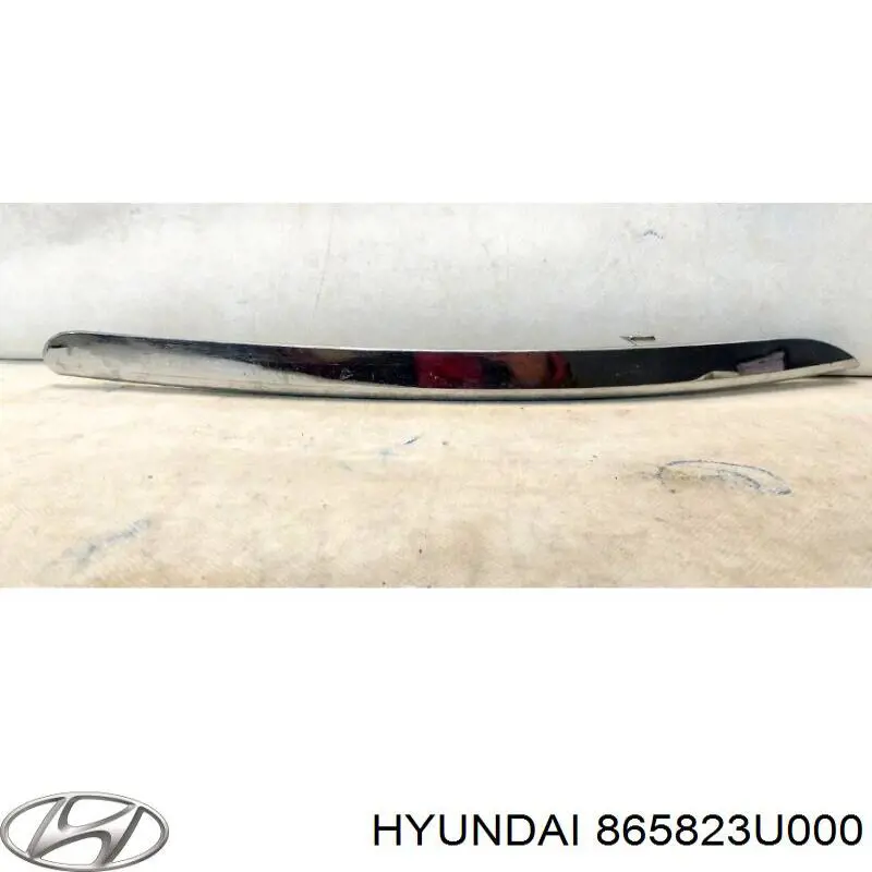 Купить 865823U000 Hyundai/Kia Молдинг бампера переднего правый
