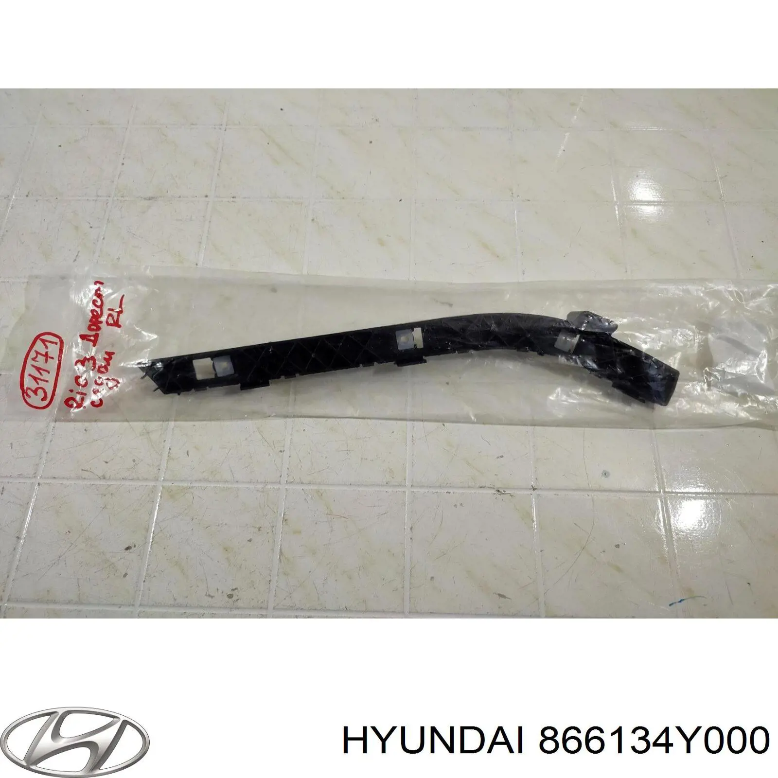 866134y000 Hyundai/Kia consola esquerda do pára-choque traseiro