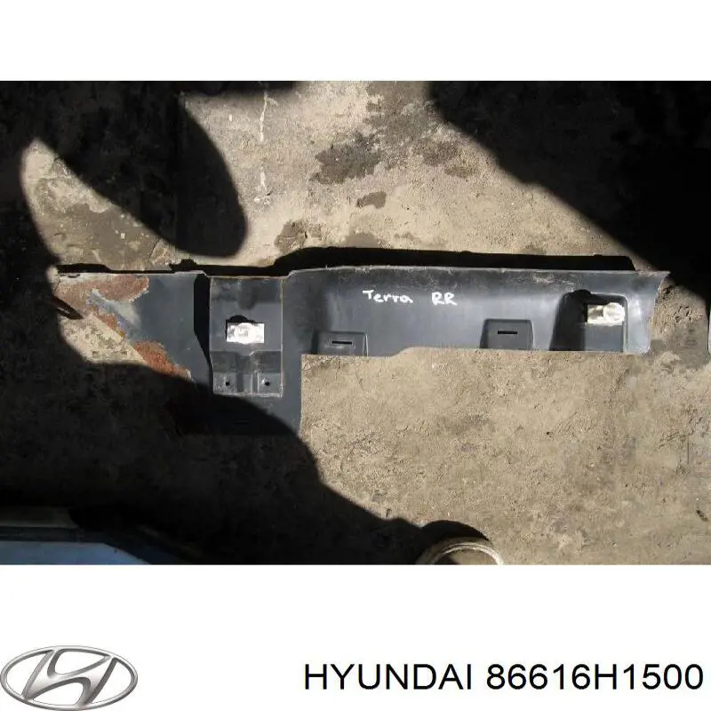 Кронштейн бампера заднего внешний правый 86616H1500 Hyundai/Kia