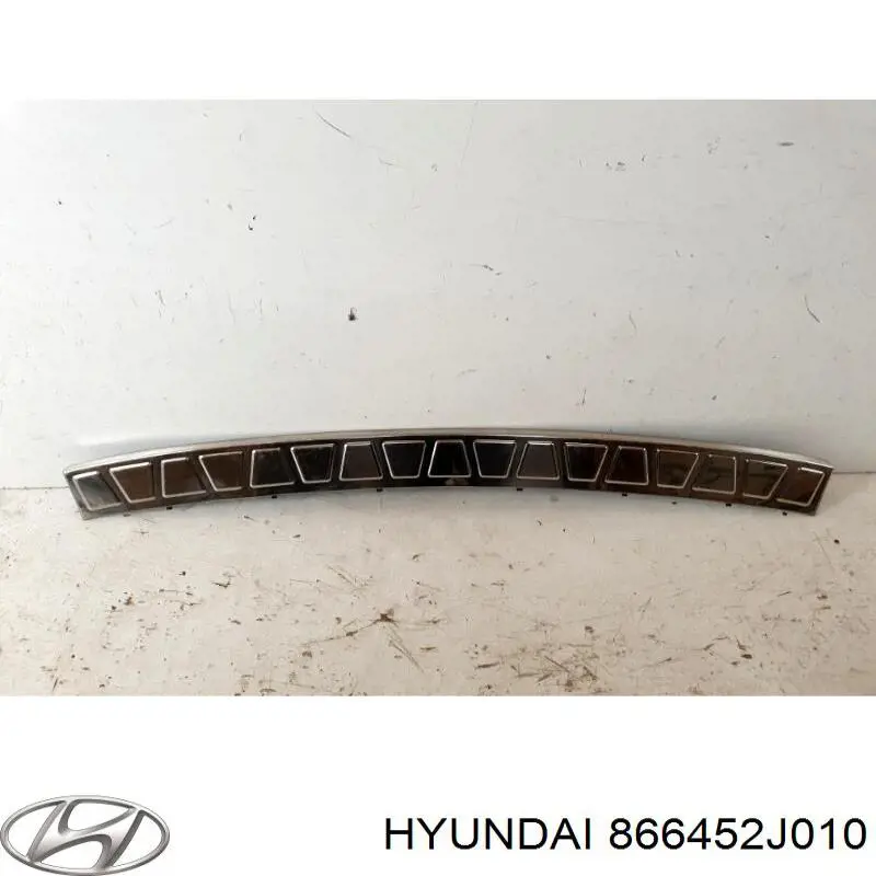 Купить 866452J010 Hyundai/Kia Накладка бампера заднего верхняя защитная (ступень-подножка)