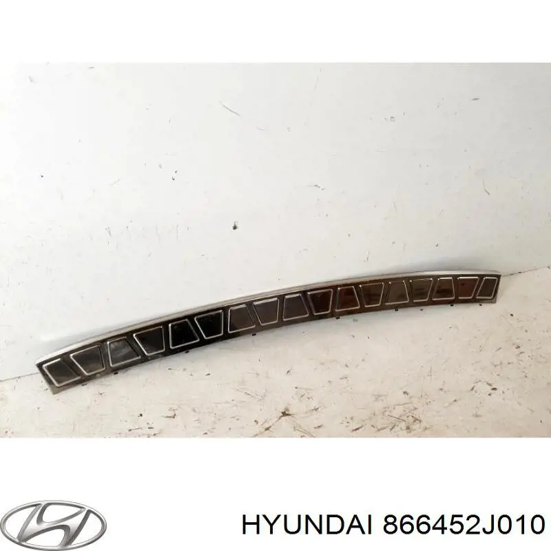 Накладка бампера заднего верхняя защитная (ступень-подножка) Hyundai/Kia 866452J010 цена, от 201.04 USD
