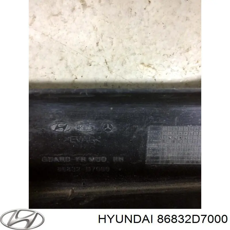 86832D7000 Hyundai/Kia Брызговик передний правый