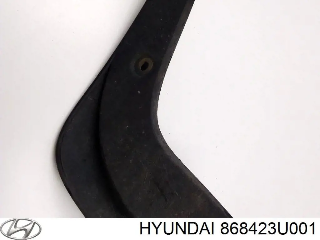 868423U001 Hyundai/Kia брызговик задний правый