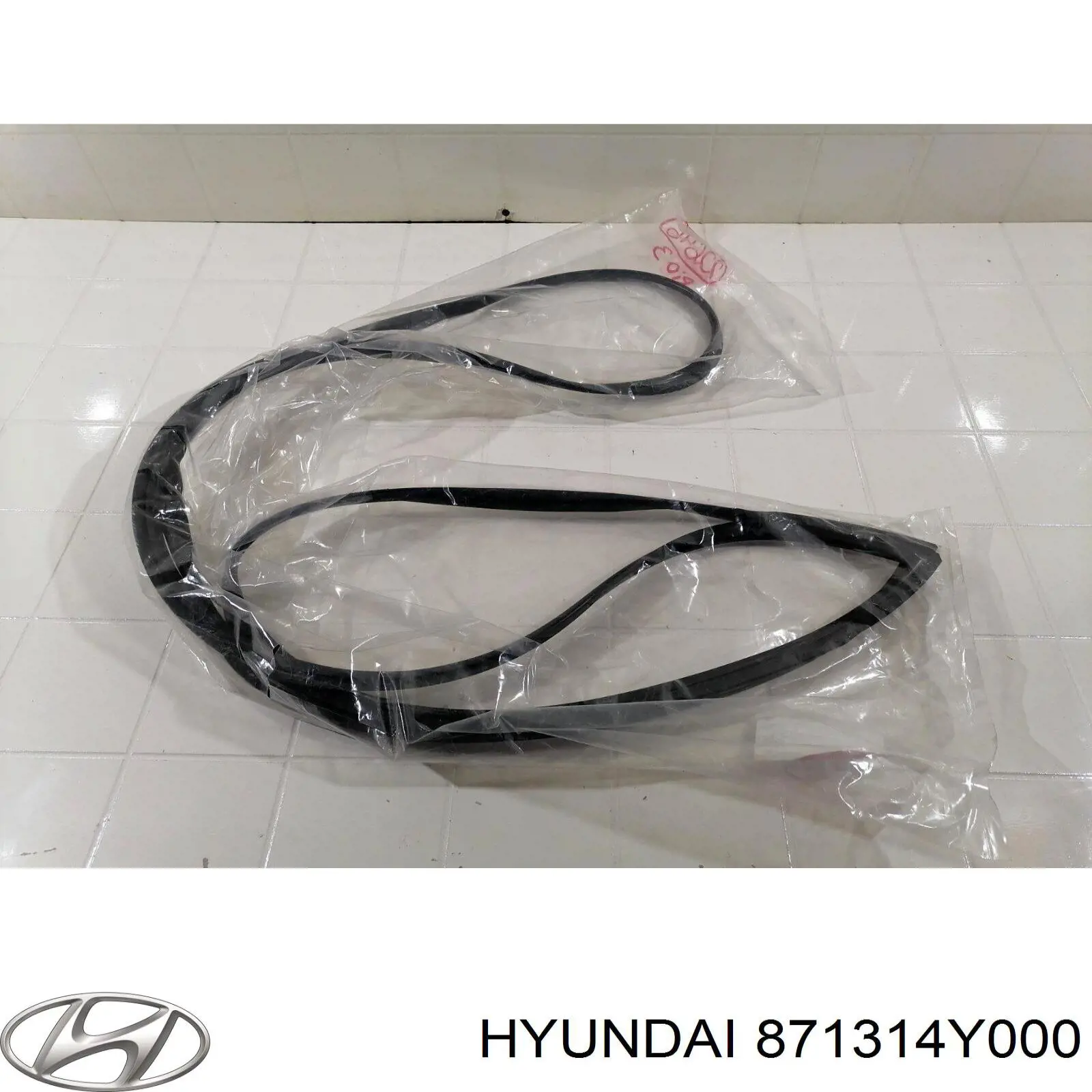 871314Y000 Hyundai/Kia Накладка заднего стекла