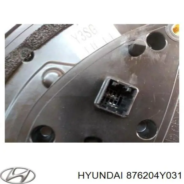 Правое зеркало 876204Y031 Hyundai/Kia