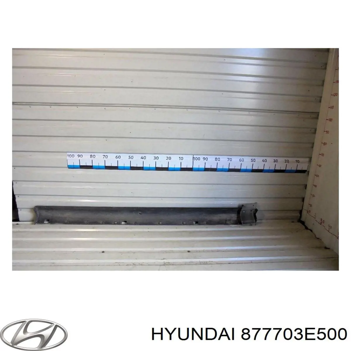 Купить 877703E500 Hyundai/Kia Накладка (молдинг) порога наружная левая