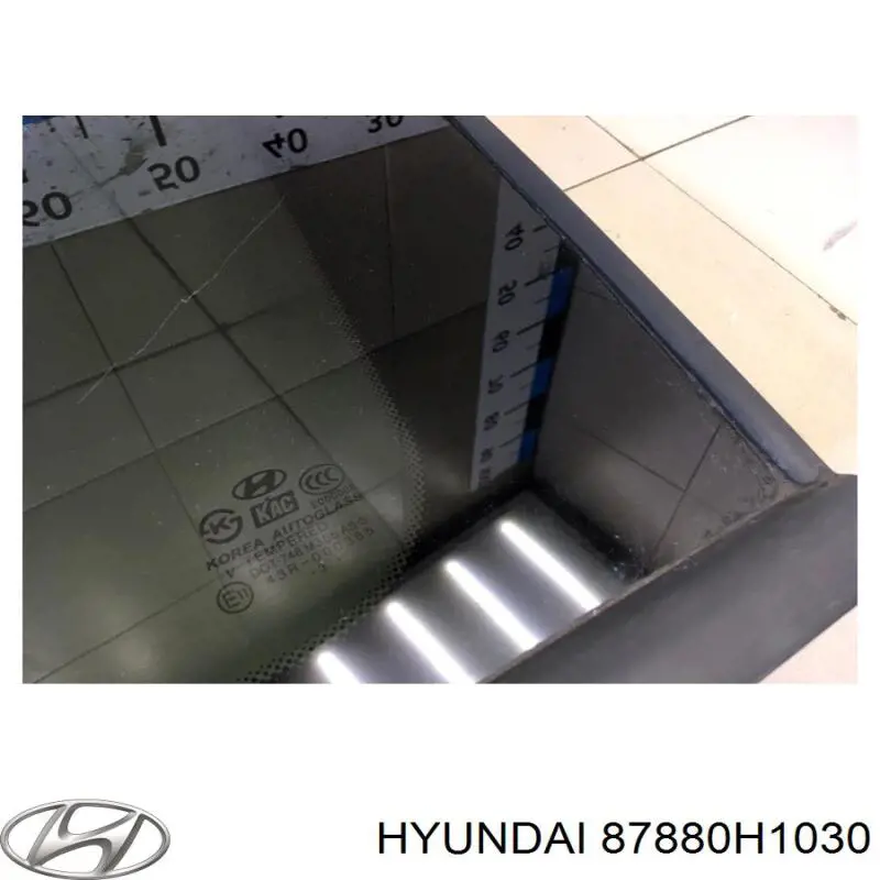Стукло багажника, правое Hyundai/Kia 87880H1030 цена, от 73.48 USD