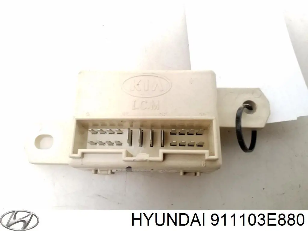 911103E880 HYUNDAI Relé, calefacción del asiento original y equivalente