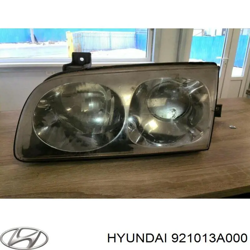 921013A000 Hyundai/Kia Фара