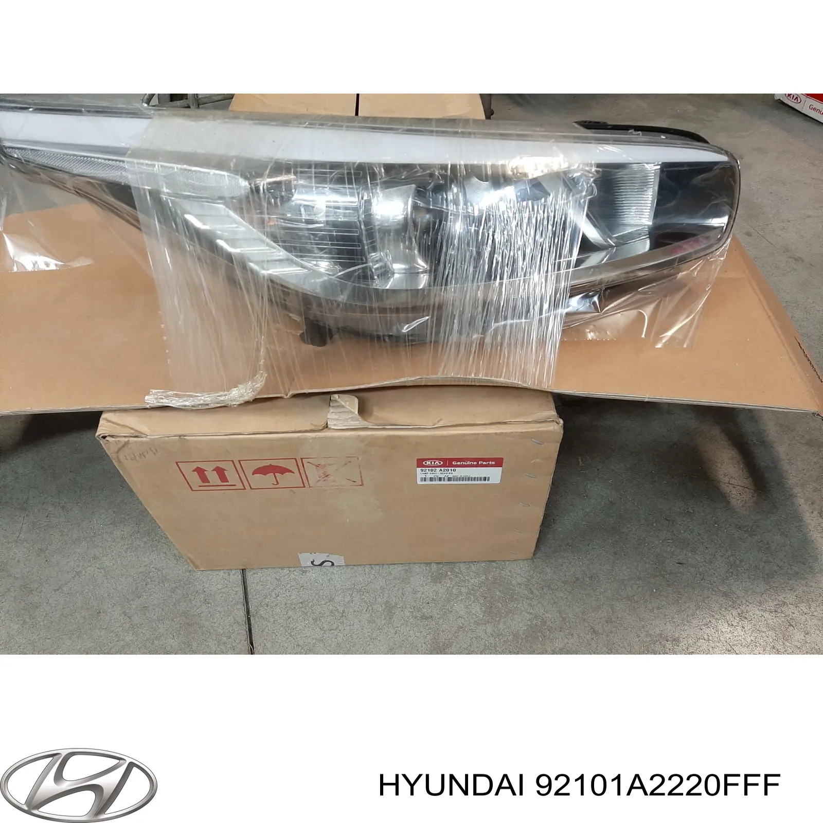 Купить 92101A2220FFF Hyundai/Kia Фара левая передняя