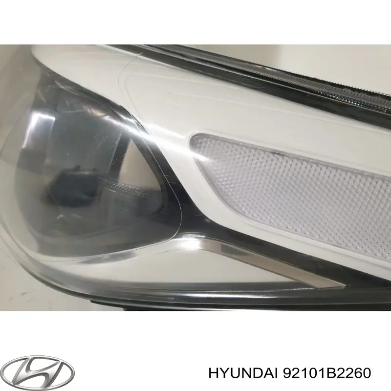Левая фара 92101B2260 Hyundai/Kia
