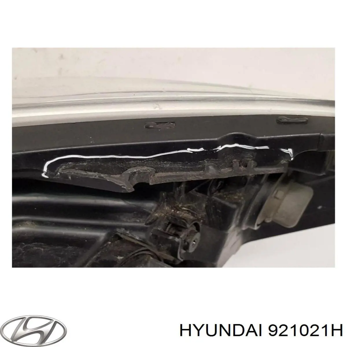 Правая фара 921021H Hyundai/Kia