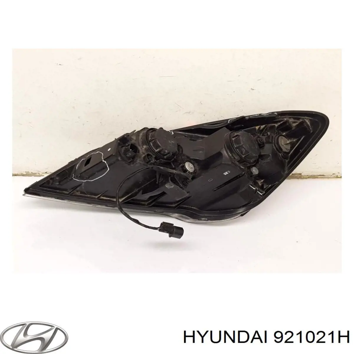 921021H Hyundai/Kia Фара передняя правая