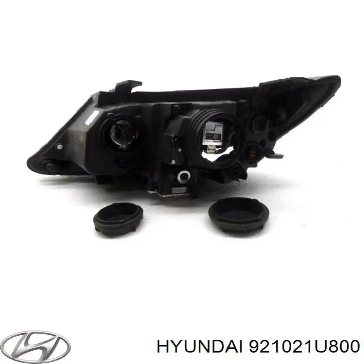 Правая фара 921021U800 Hyundai/Kia
