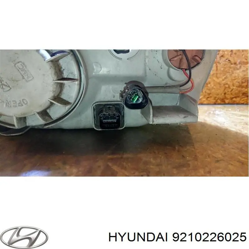 Правая блок фара FPS FP3221R2E цена, от 92.74 USD
