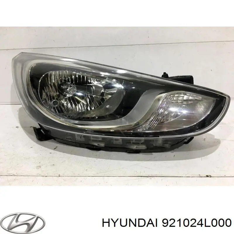 Фара права 921024L000 Hyundai/Kia