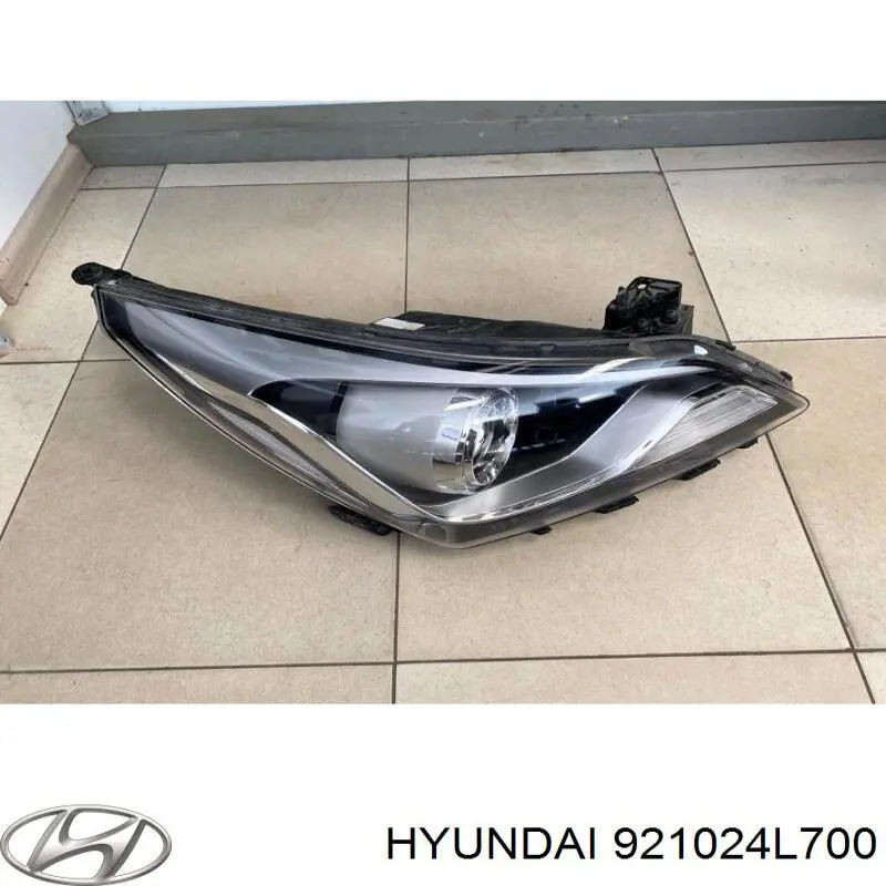 921024L700 Hyundai/Kia фара правая