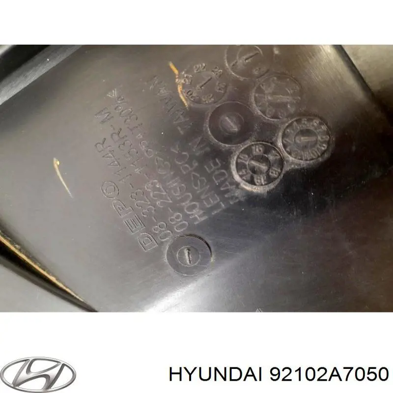 Правая фара 92102A7050 Hyundai/Kia