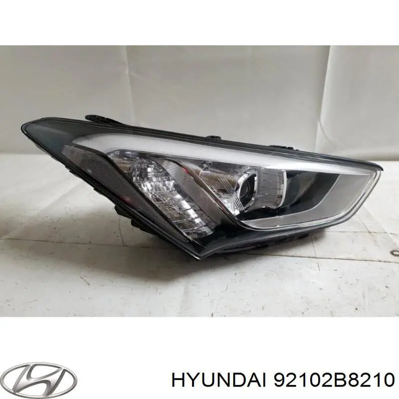 Фара правая 92102B8210 Hyundai/Kia