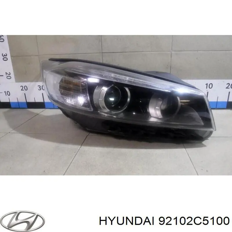 Правая блок фара Hyundai/Kia 92102C5100 цена, от 253.39 USD