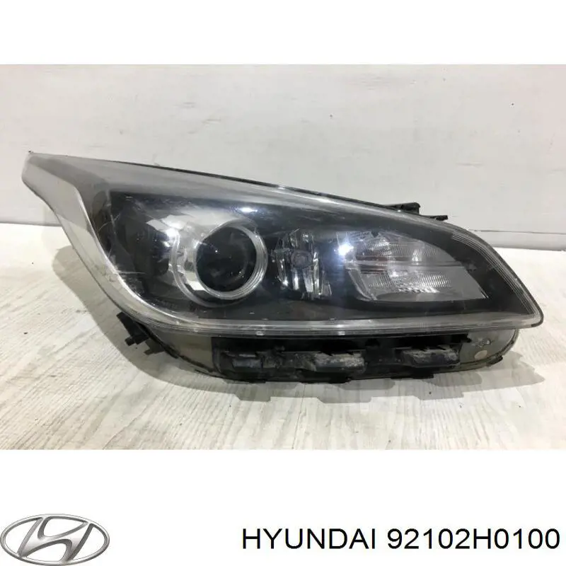 Фара права 92102H0100 Hyundai/Kia