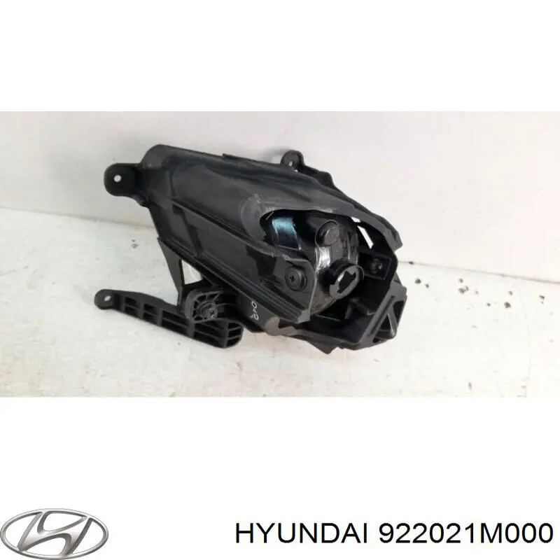 Фара противотуманная правая Hyundai/Kia 922021M000